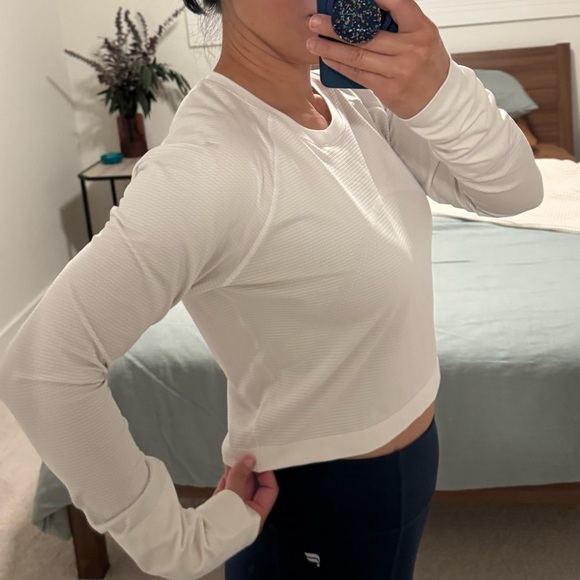 Lululemon Swiftly Tech White Long Sleeve Waist Length Shirt Top (size 12) - Picture 3 of 10